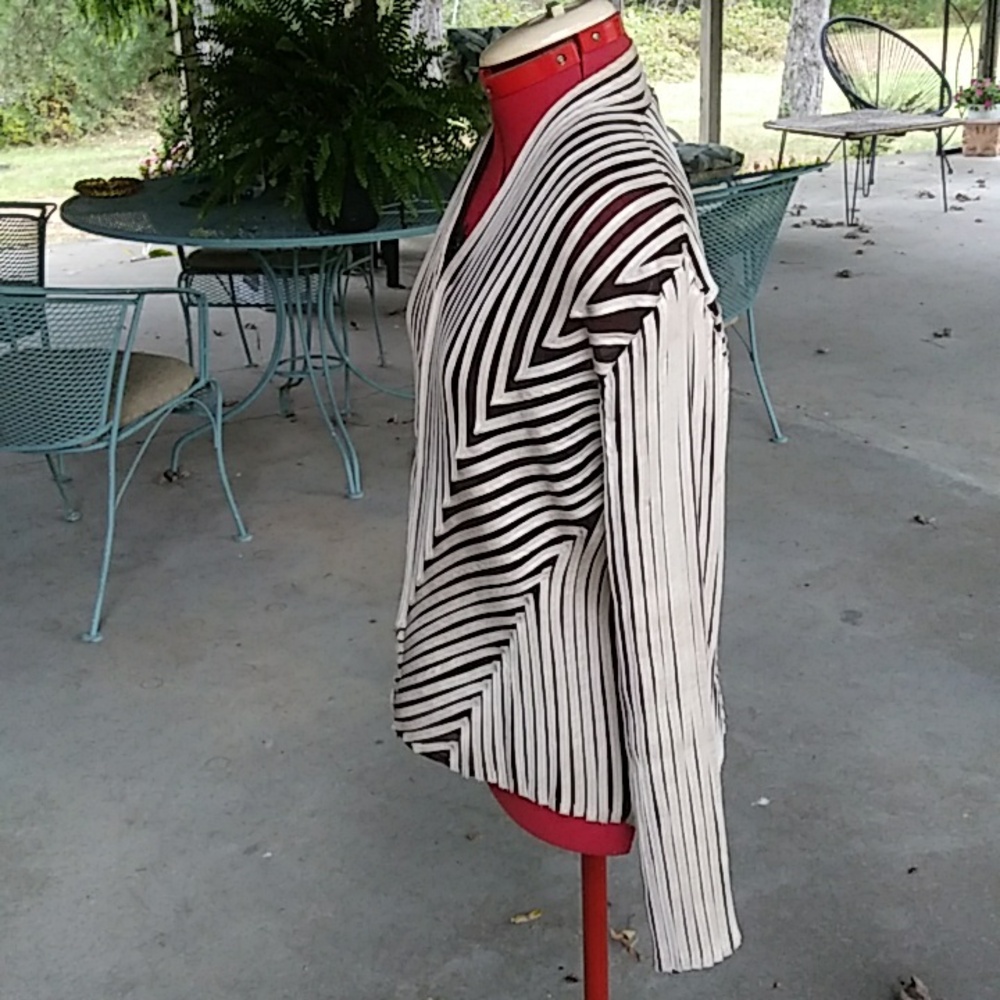 Obstinee Geometric Black & beige Zippered stretch Cardigan Jacket Blazer - Picture 5 of 6